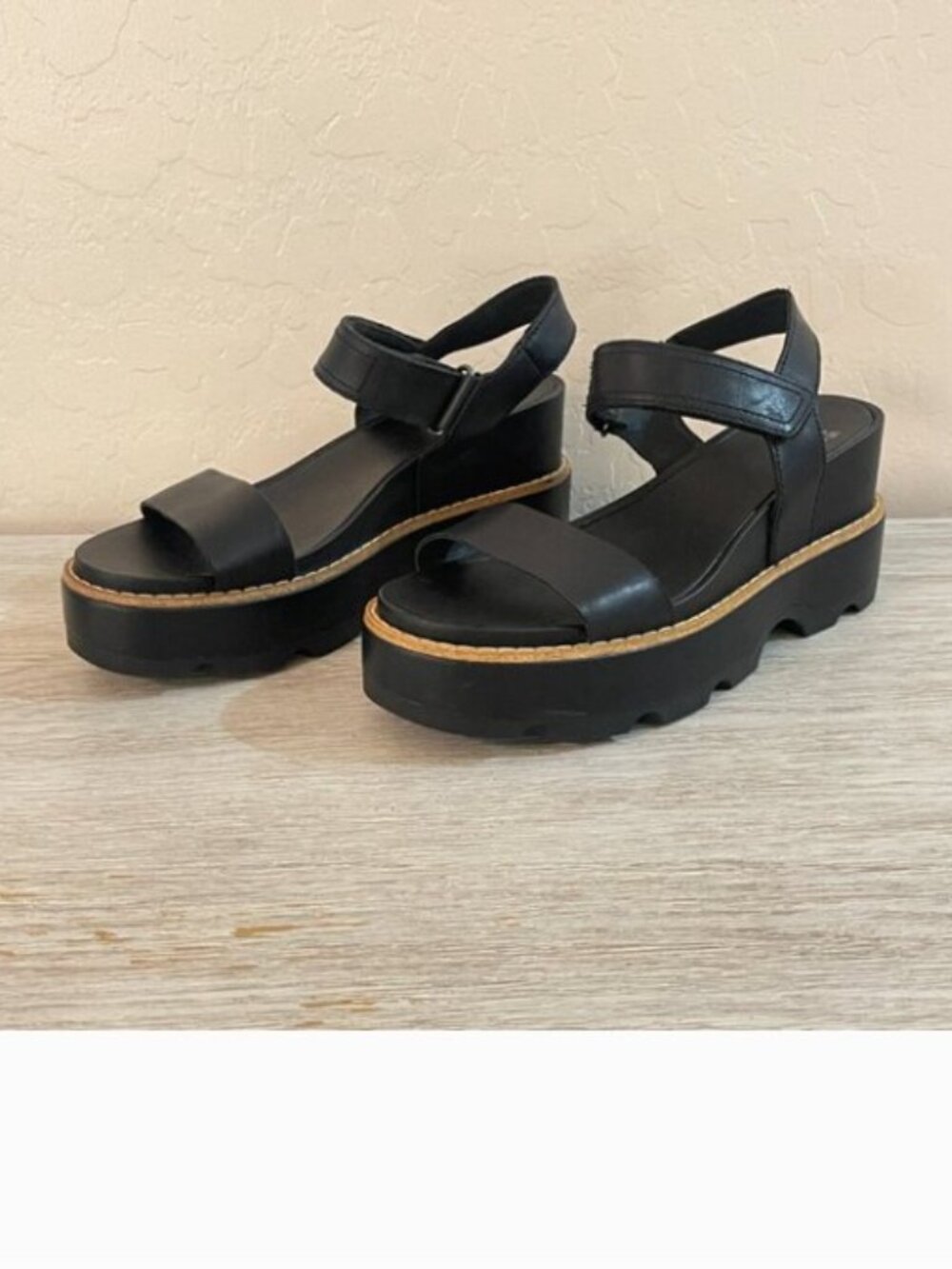 New Sorel Joanie IV Sandals Platform Wedge Black Leather 6.5